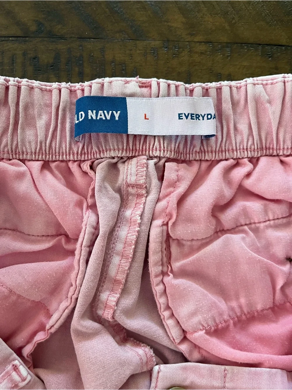 Old Navy Pink Chino Shorts Women’s Large Elastic Waist Casual 5” Inseam GUC - Picture 3 of 4